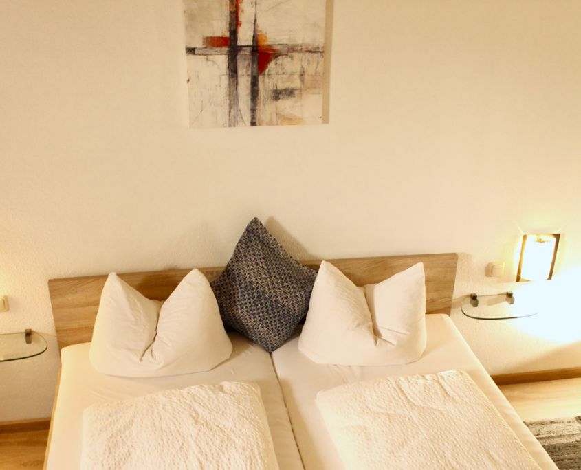 Doppelzimmer Hauptgebäude Niederalteicher Hof Hengersberg