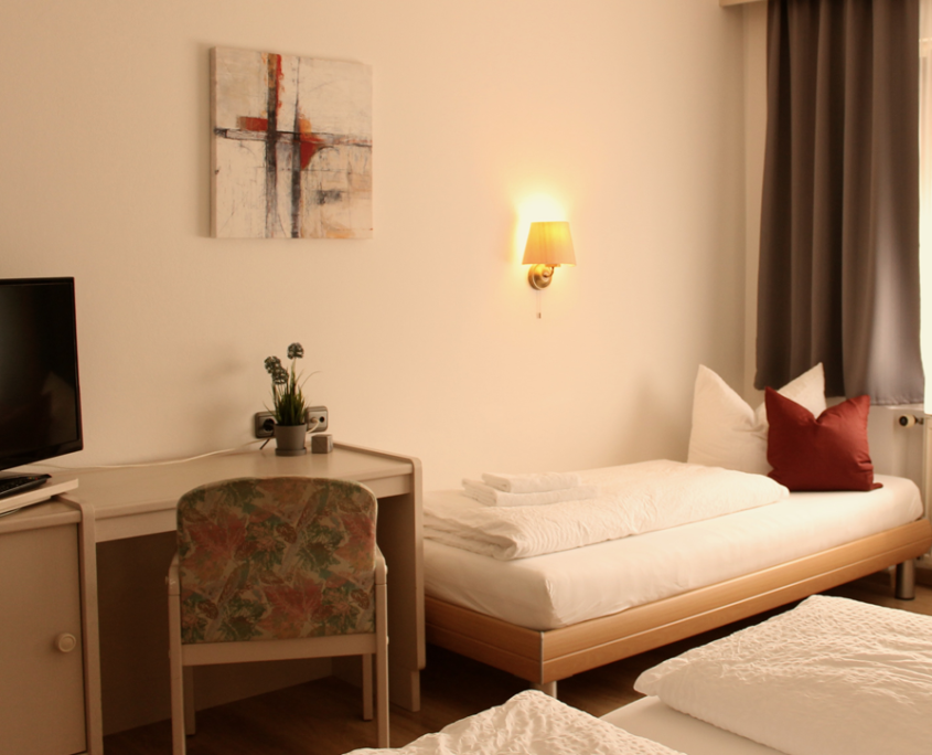 Dreibettzimmer Nebenhaus Niederalteicher Hof Hengersberg